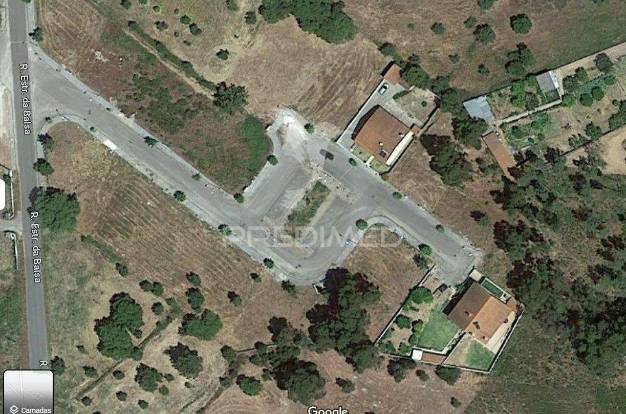 Terreno urbano em mouriscas, abrantes