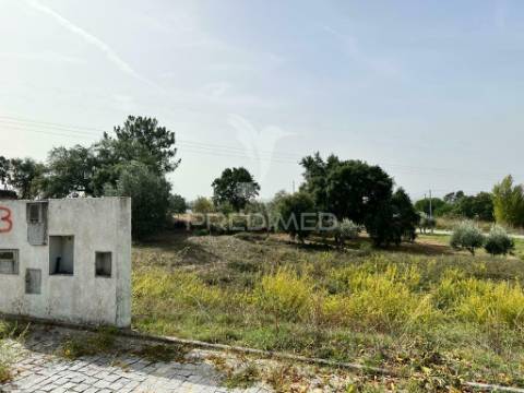 Terreno urbano em mouriscas, abrantes