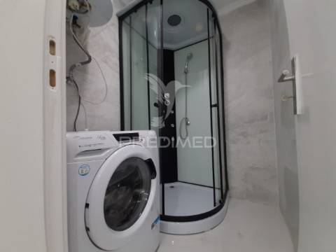 Espaço comercial/escritório em vale de milhaços