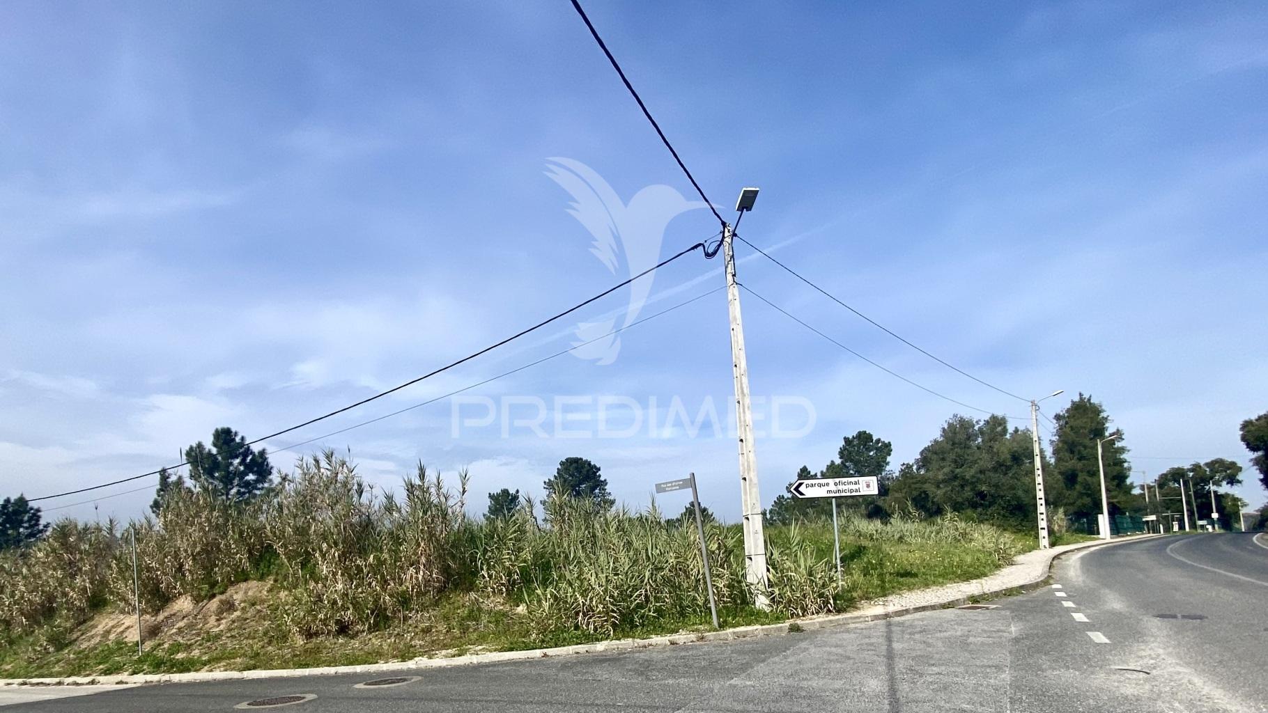 Terreno urbanizável para construção habitacional