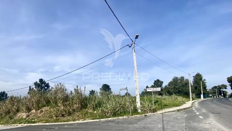 Terreno urbanizável para construção habitacional