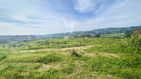 Terreno urbanizável para construção habitacional