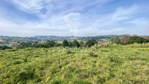 Terreno urbanizável para construção habitacional