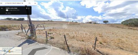 Terreno com habitação e armazém