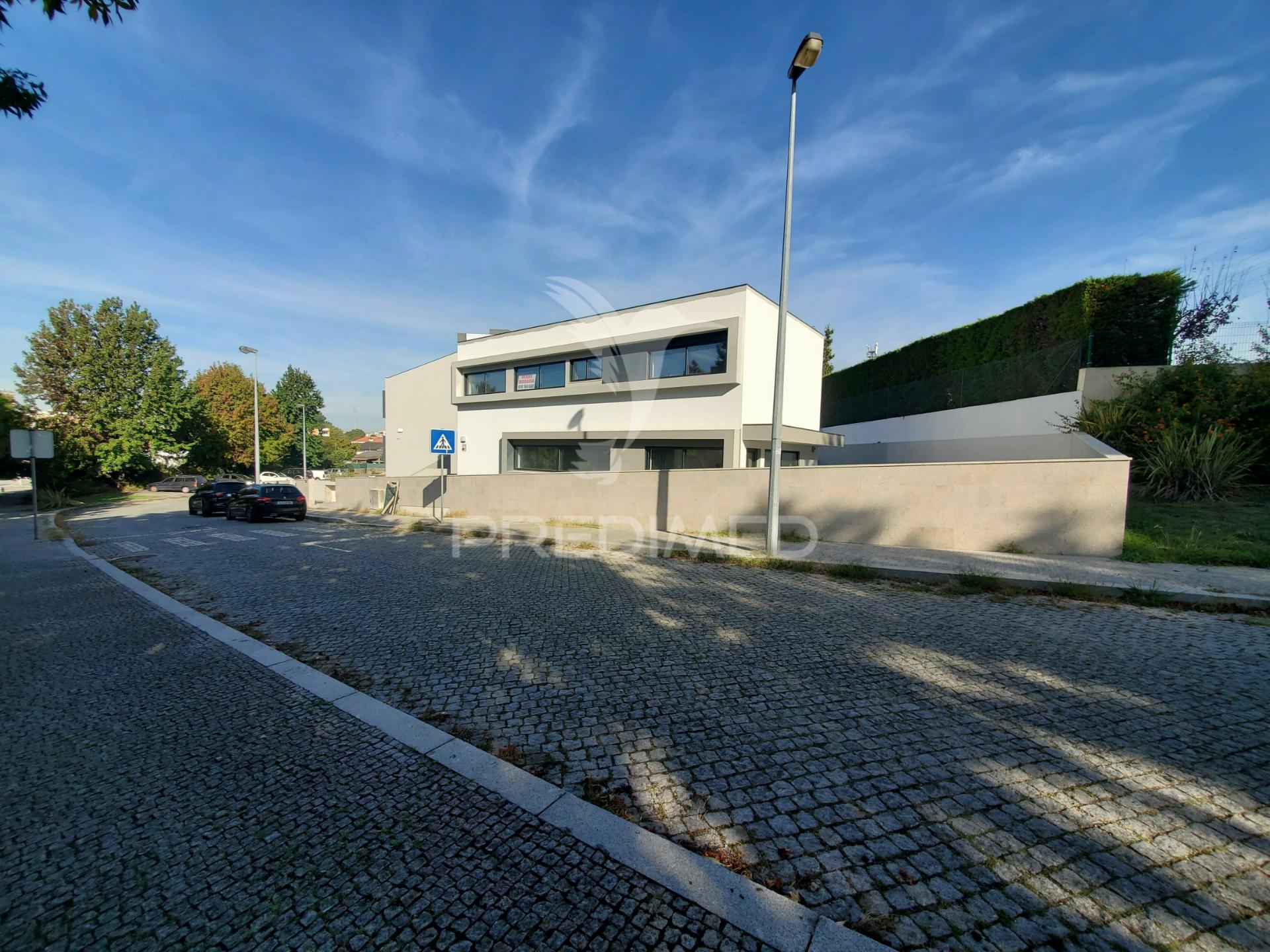 Moradia t3 nova nos maninhos, maia