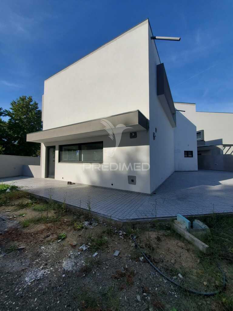 Moradia t3 nova nos maninhos, maia