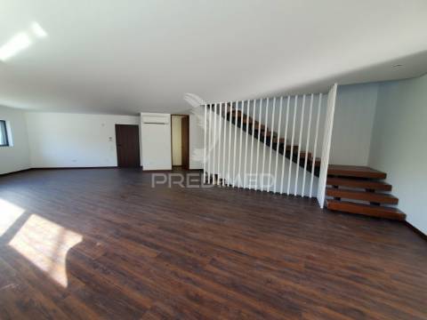 Moradia t3 nova nos maninhos, maia