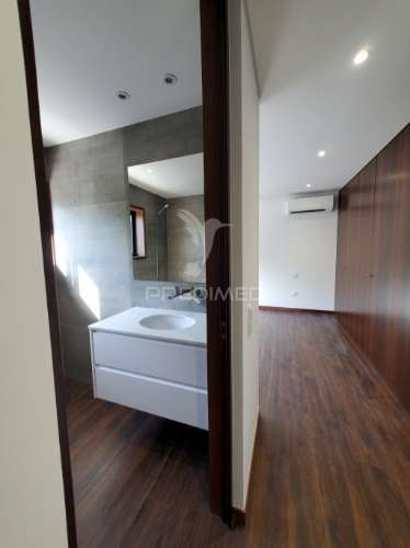 Moradia t3 nova nos maninhos, maia