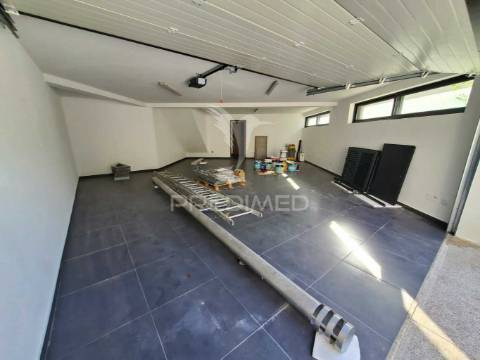 Moradia t3 nova nos maninhos, maia