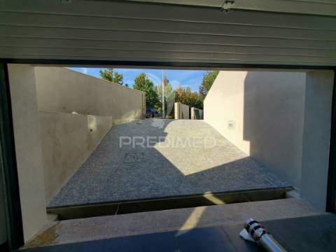 Moradia t3 nova nos maninhos, maia