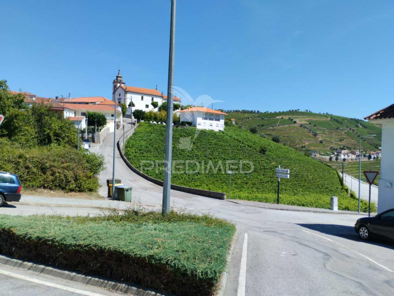 Moradia com terreno