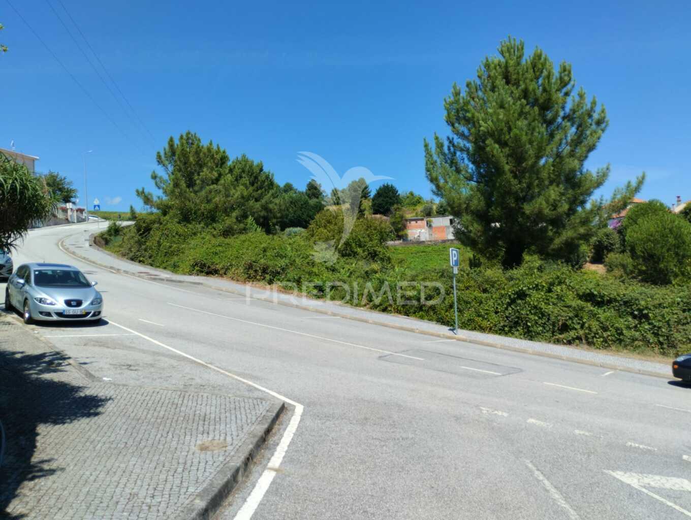 Moradia com terreno