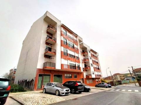 Lote terreno urbano | amadora