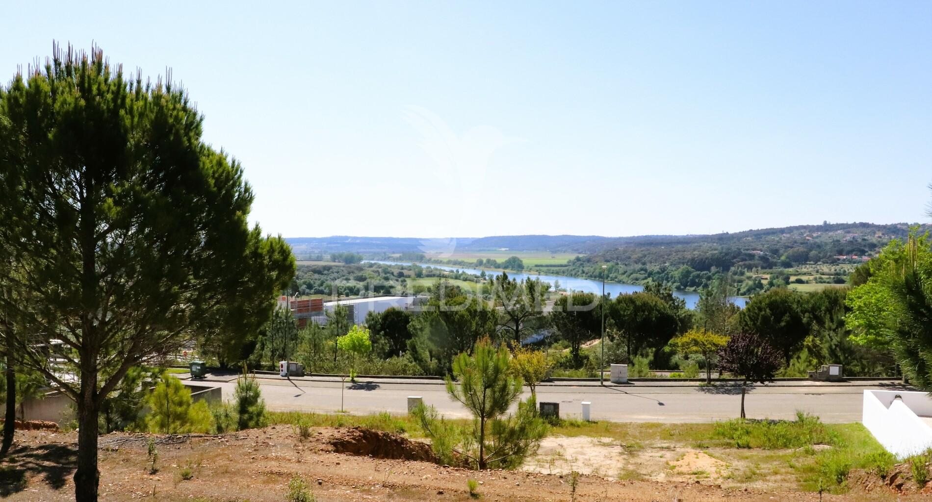 Lote de moradia
