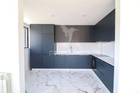 Apartamento t2 novo a minutos da praia em canidelo, vila nova de gaia