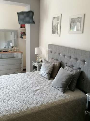 Moradia t5, com 3 pisos, terreno e anexos