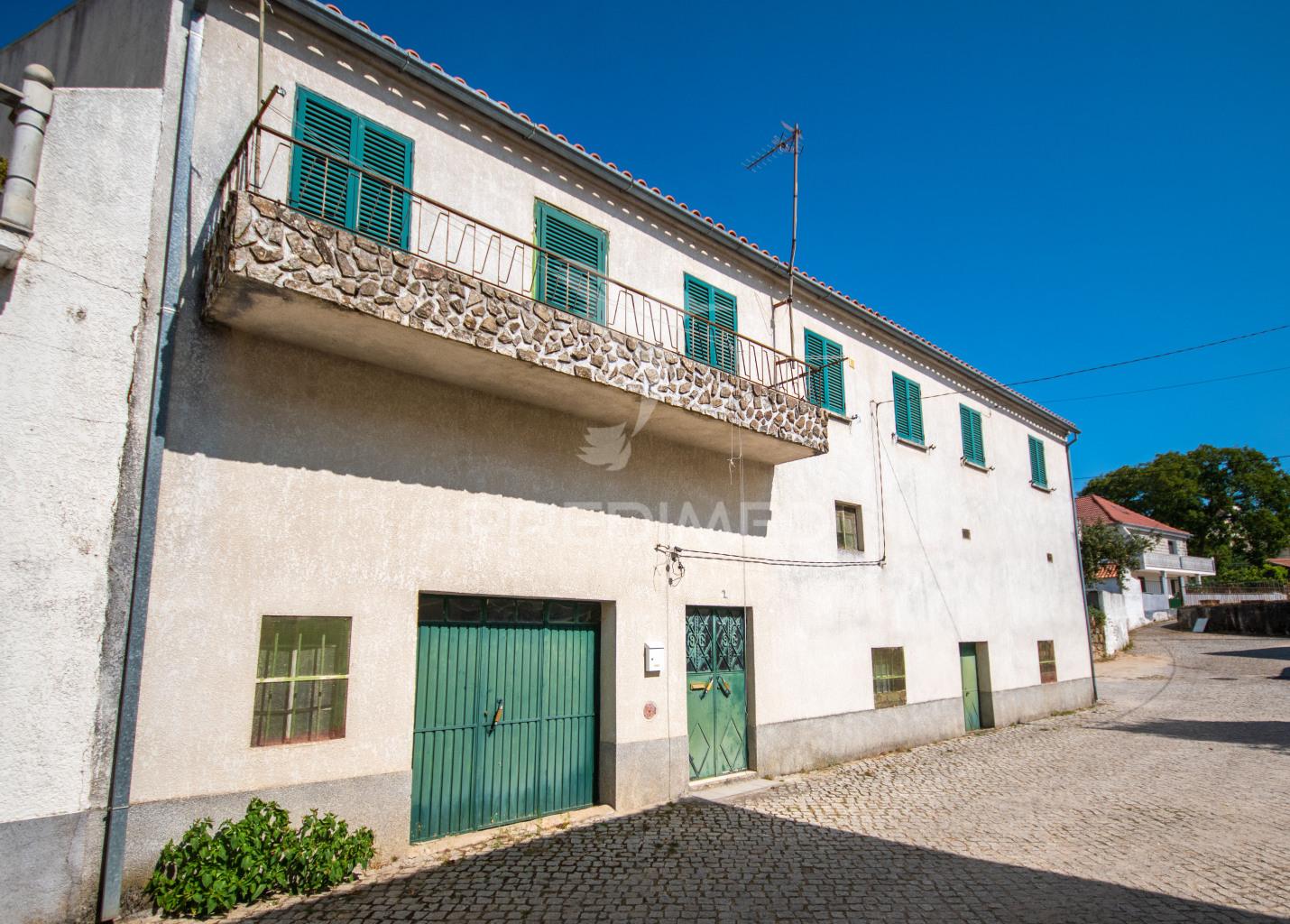 Moradia na aldeia dos trinta  - guarda, próximo da serra da estrela