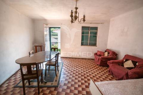 Moradia na aldeia dos trinta  - guarda, próximo da serra da estrela