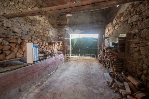 Moradia na aldeia dos trinta  - guarda, próximo da serra da estrela