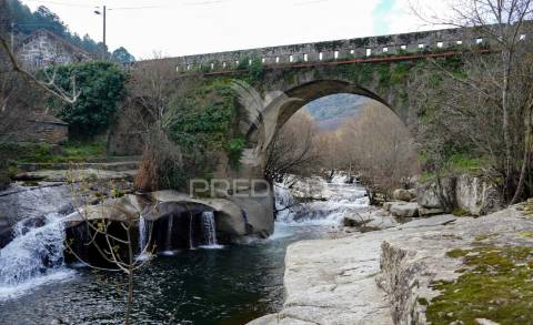 Moradia na aldeia dos trinta  - guarda, próximo da serra da estrela