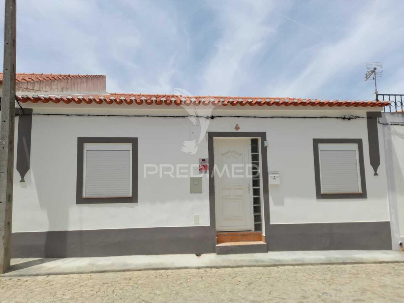 Moradia t5 com quintal e terraço - pias/serpa