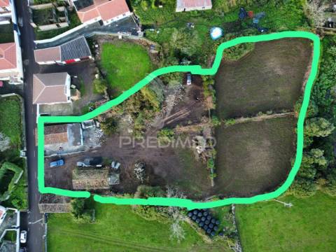 Moradia t2 nova + t3 em ruína