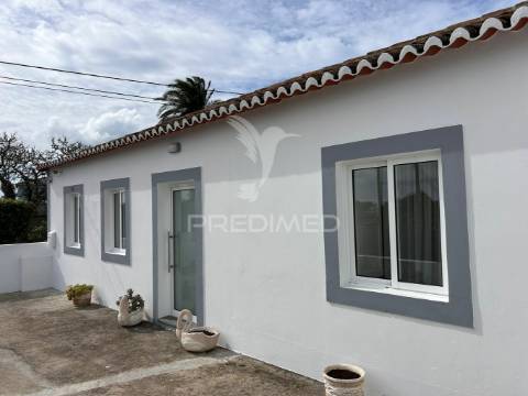 Moradia t2 nova + t3 em ruína