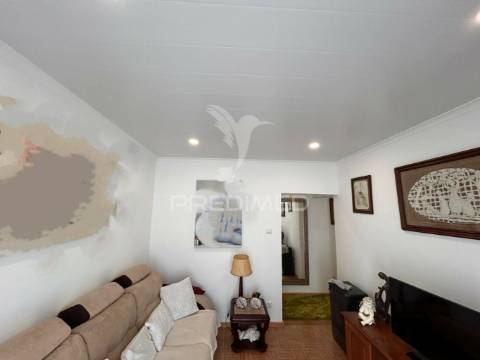 Moradia t2 nova + t3 em ruína