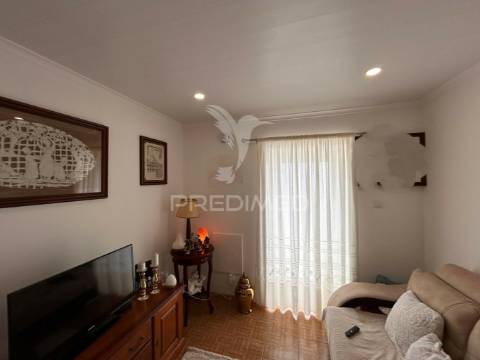 Moradia t2 nova + t3 em ruína