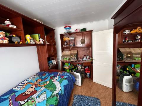 Moradia t2 nova + t3 em ruína