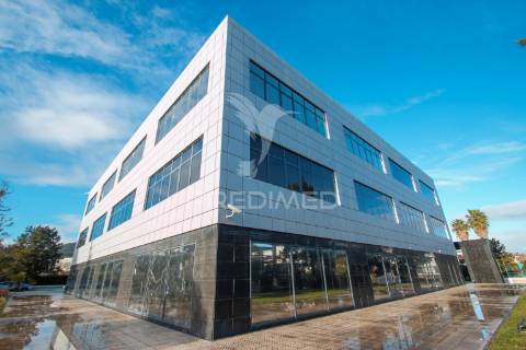 Centro de escritorios na beloura / sintra