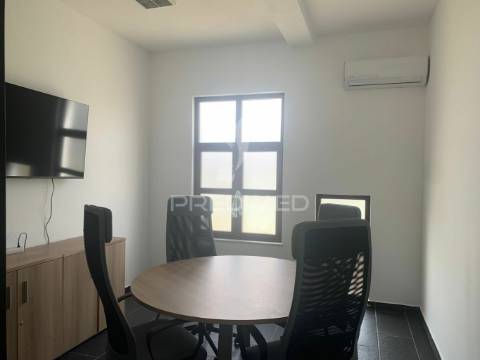 Escritórios amplos e espaçosos em évora