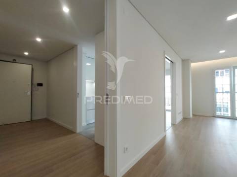 Apartamento t3 | neudel/águas livres | 4º piso