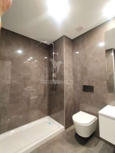 Apartamento t3 | neudel/águas livres | 4º piso