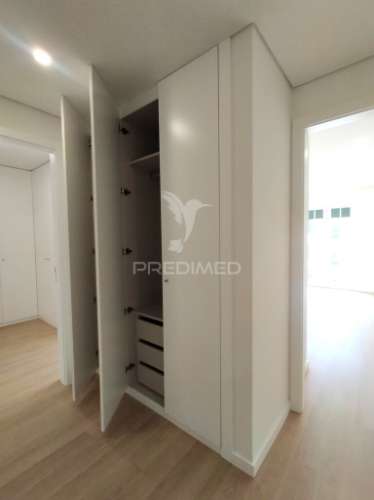 Apartamento t3 | neudel/águas livres | 4º piso