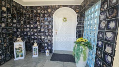 Moradia classica 4 quartos - recentemente remodelada