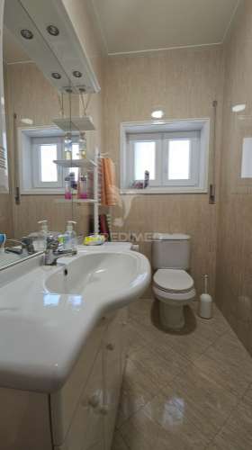 Moradia classica 4 quartos - recentemente remodelada