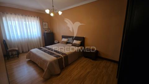 Moradia classica 4 quartos - recentemente remodelada