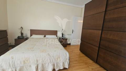 Moradia classica 4 quartos - recentemente remodelada