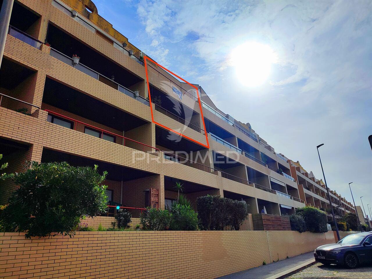 Lavra, agudela. duplex t3 com vistas mar, lugar de garagem e arrumos.