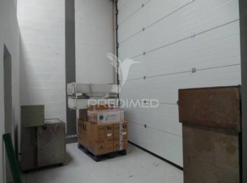 Arrendar armazém industrial moderno proximo aeroporto e marl