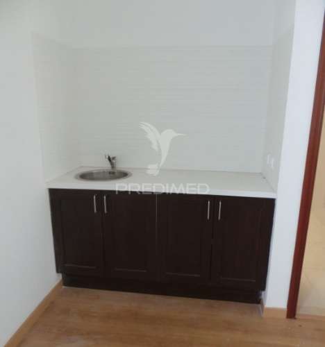 Arrendar armazém industrial moderno proximo aeroporto e marl