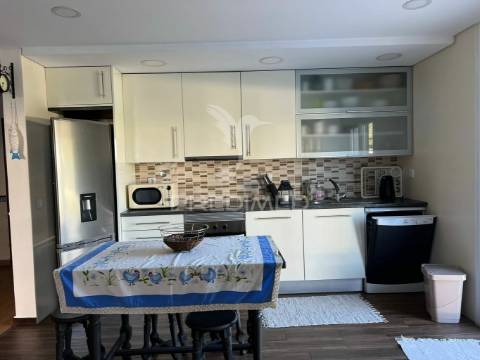 Moradia em banda  v4 com piscina na urb bela praia