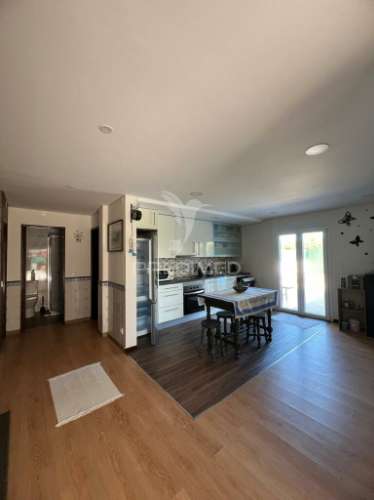 Moradia em banda  v4 com piscina na urb bela praia