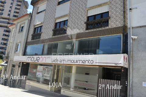 Prédio devoluto para reconstruir