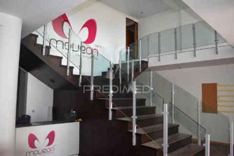 Prédio devoluto para reconstruir