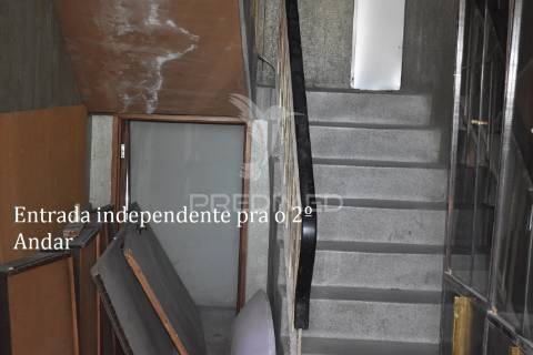 Prédio devoluto para reconstruir