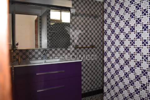 Prédio devoluto para reconstruir