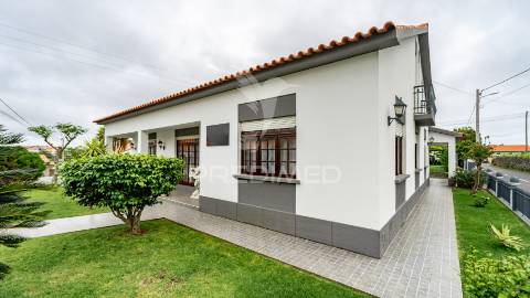 Moradia t6 em são mateus