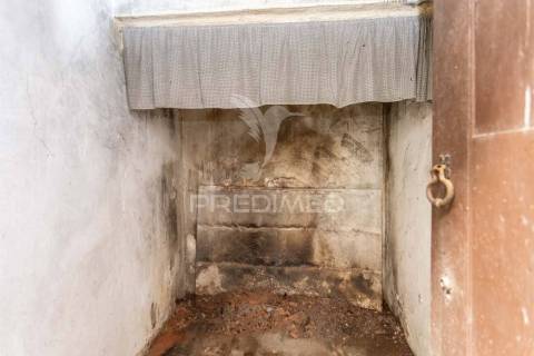 Moradia com logradouro, garagem , terraço e sotão